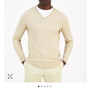 Alain V-neck sweater
